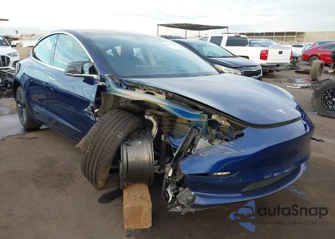 2018 Tesla Model 3 Long Range/Mid Range из США, поврежденный, VIN 5YJ3E1EA7JF005463